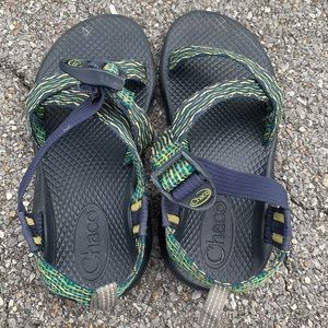 Like new kids chacos- size 1